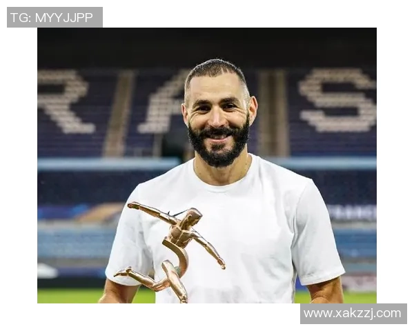 本泽马的传奇旅程：从法甲新星到世界足坛的璀璨巨星